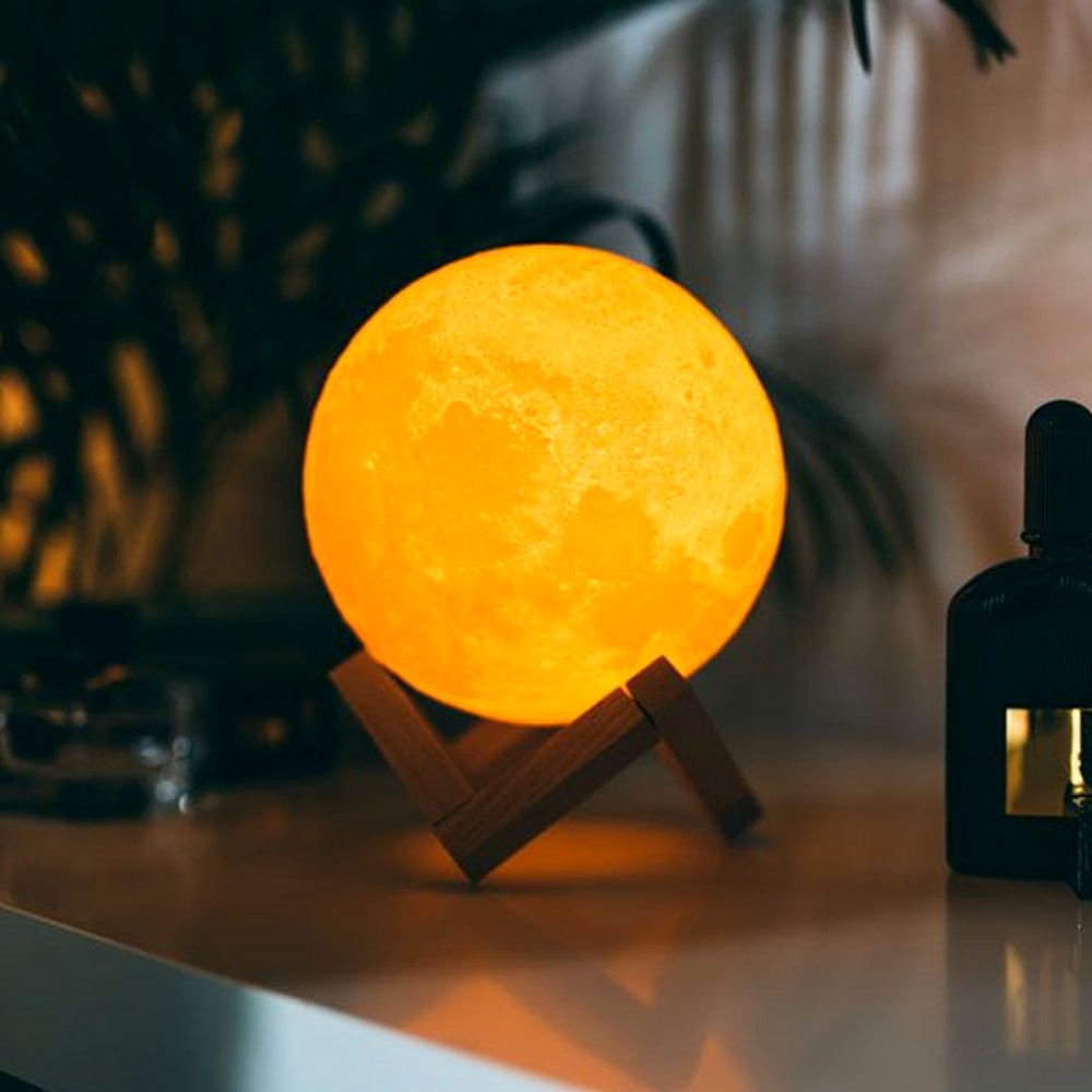 ירח תלת מימד - מנורת מגע לחדר השינה